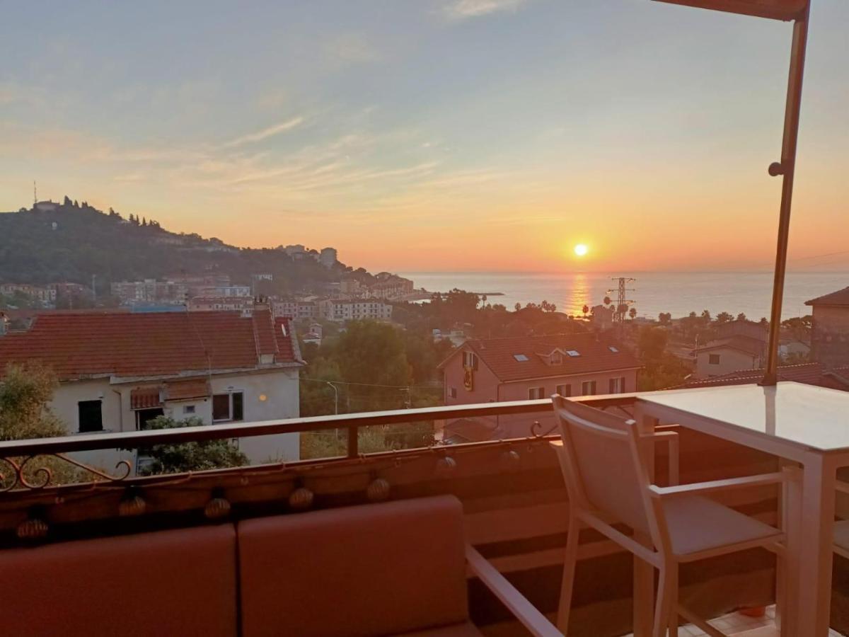 Seaview Apartment 因佩里亚 外观 照片